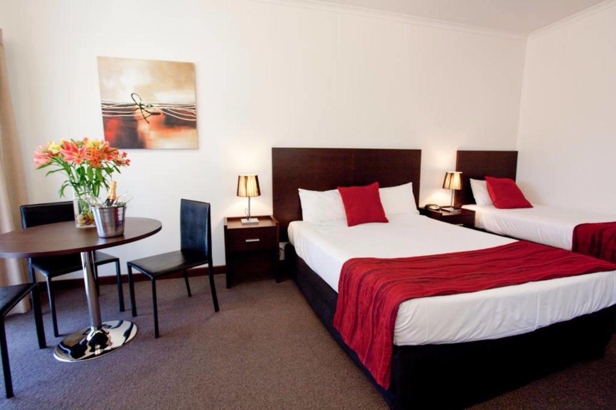 Mercure Port Of Australia Buitenkant foto